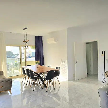 Sunny Penthouse - 216 Apartman *