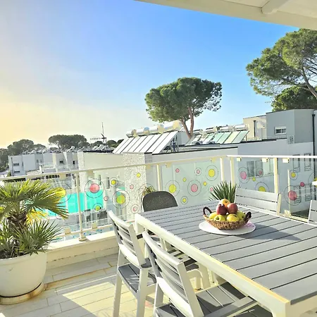 Sunny Penthouse - 216 Apartment