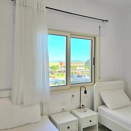 Sunny Penthouse - 216 * Durrës