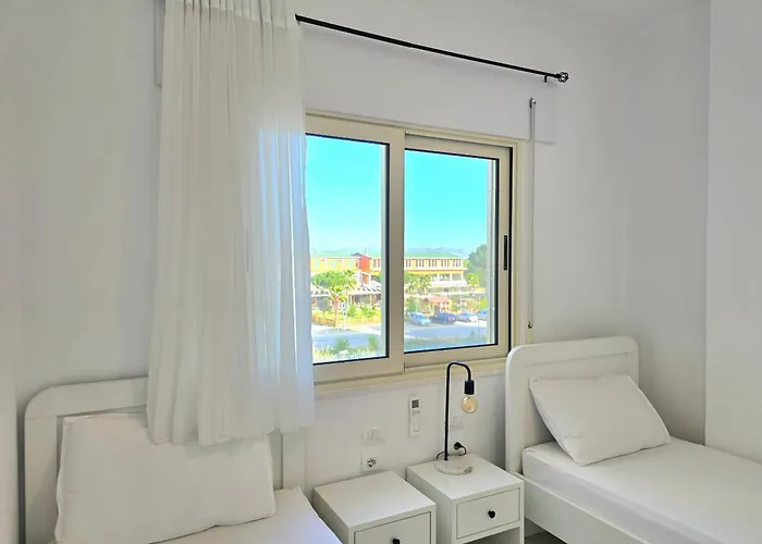 Sunny Penthouse - 216 * Durrës